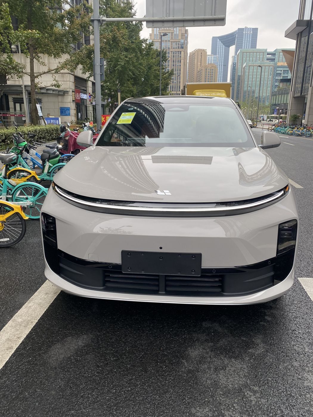 九州ku酷游 MEGA 高压纯电 MPV